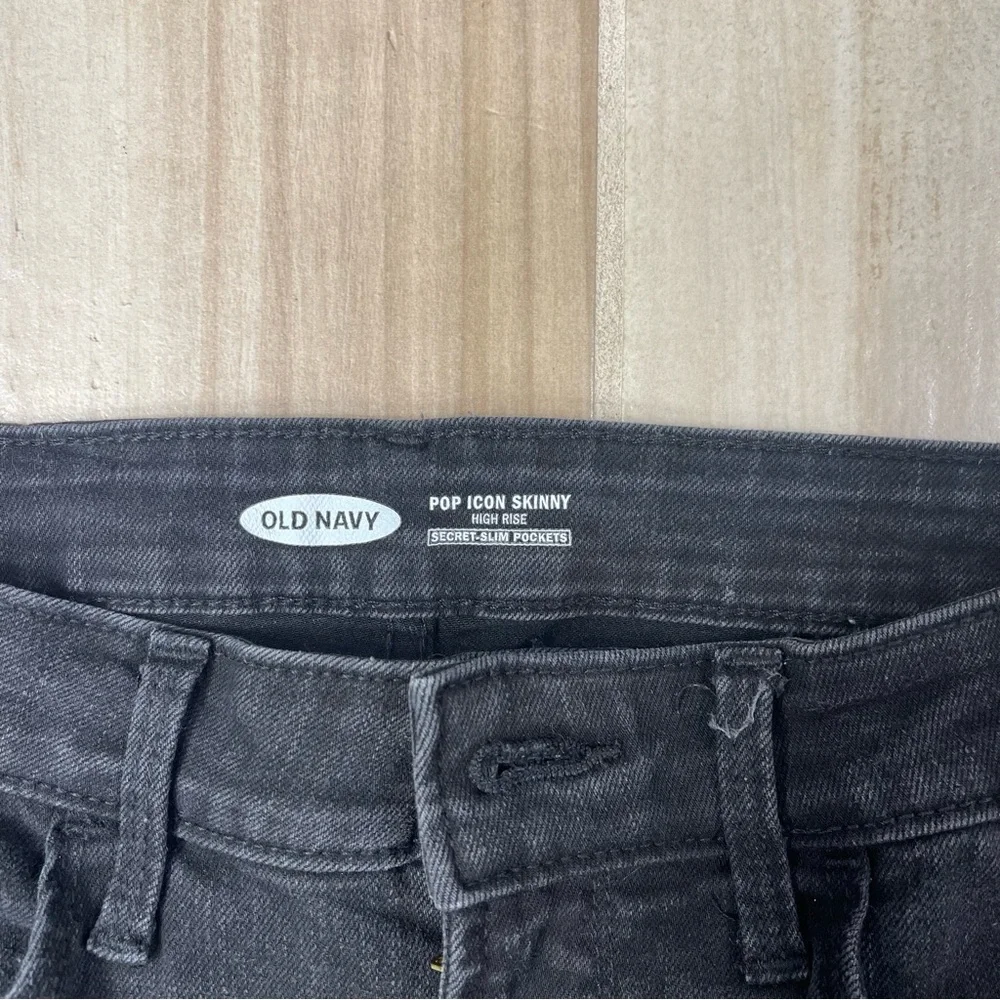Old Navy Black Skinny Jeans Classic Style - Picture 3 of 6